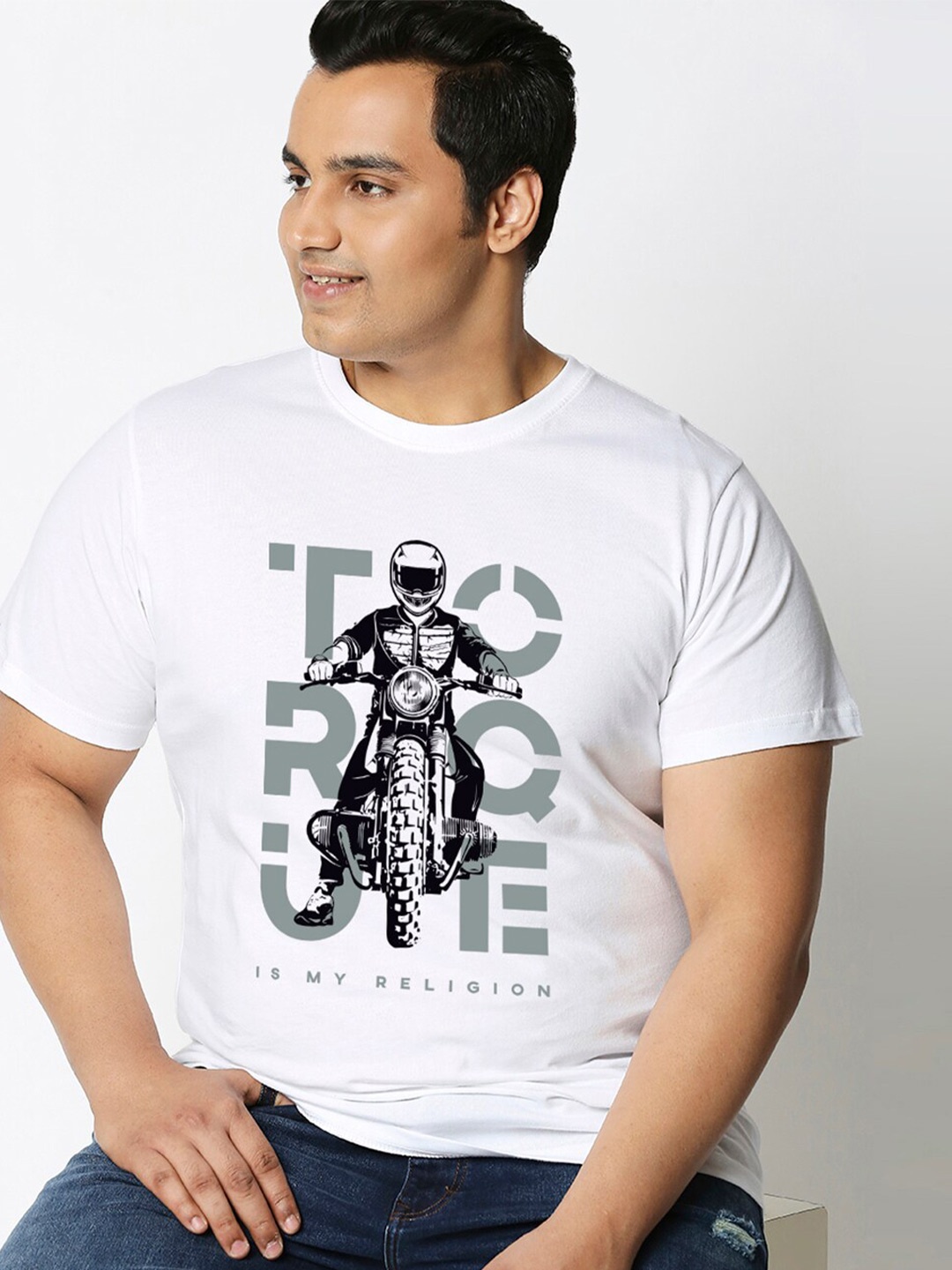 

Bewakoof Plus Torque Graphic Printed Pure Cotton Regular T-shirt, White