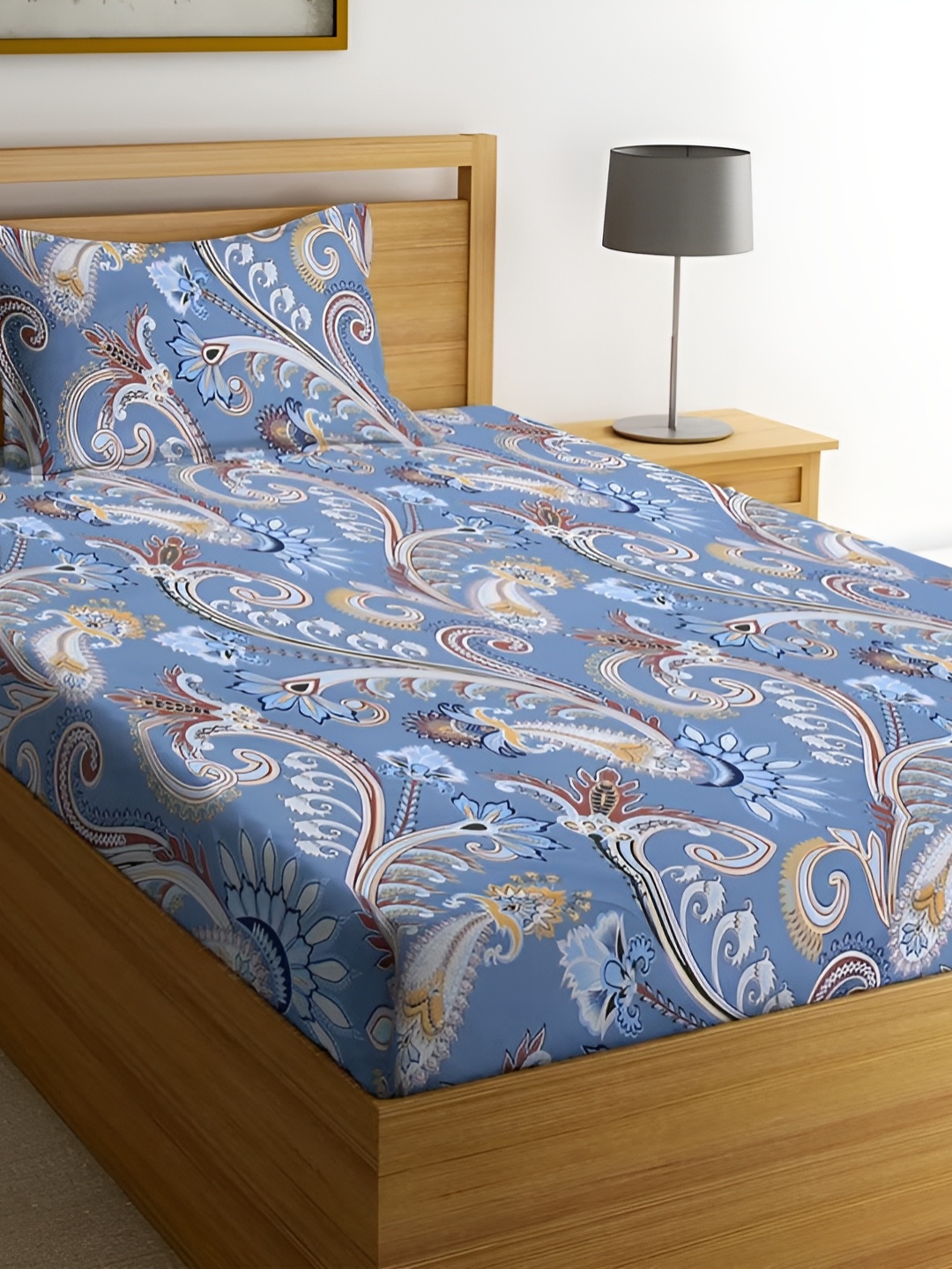

PHOEBEE Blue & White Ethnic Motifs 120 TC Single Bedsheet with 1 Pillow Covers