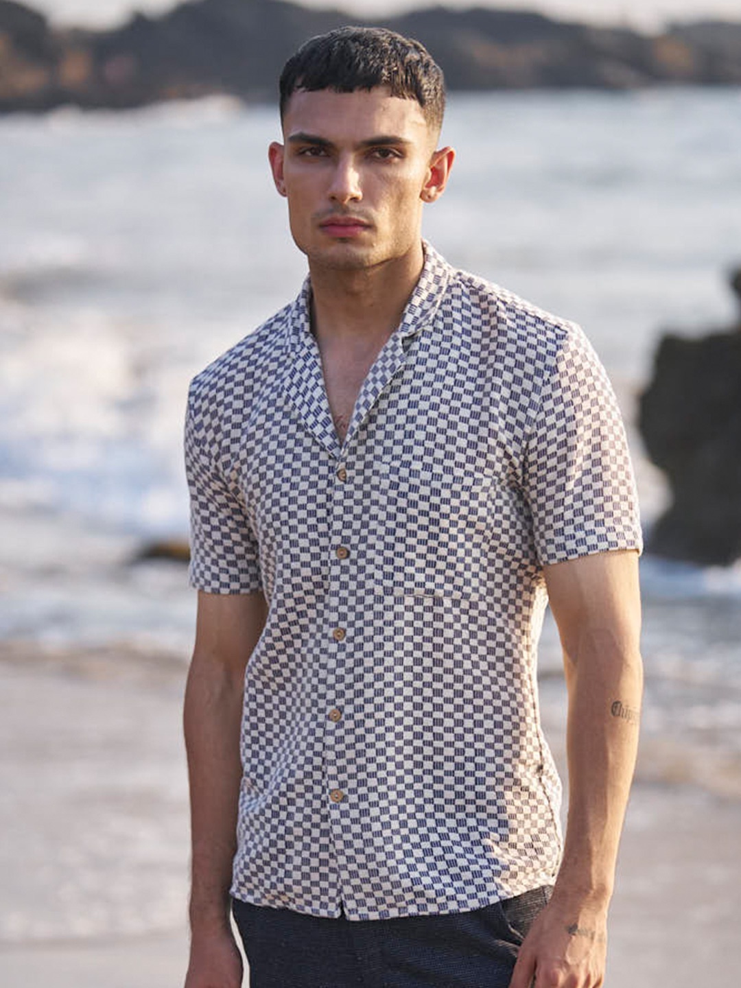 

Dash and Dot Relaxed Geometric Stripes Cotton Printed Casual Shirt, Black