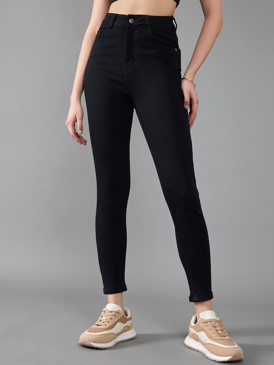 

DOLCE CRUDO Women Black Skinny Fit High-Rise Clean Look Stretchable Jeans