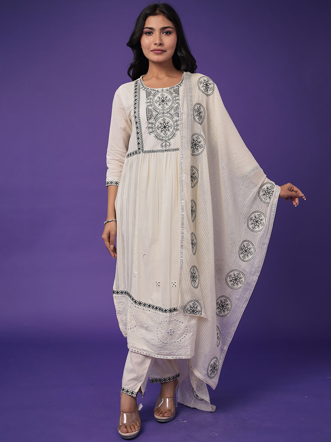

ZARI Floral Embroidered Regular Thread Work Pure Cotton Kurta with Trousers & With Dupatta, Cream