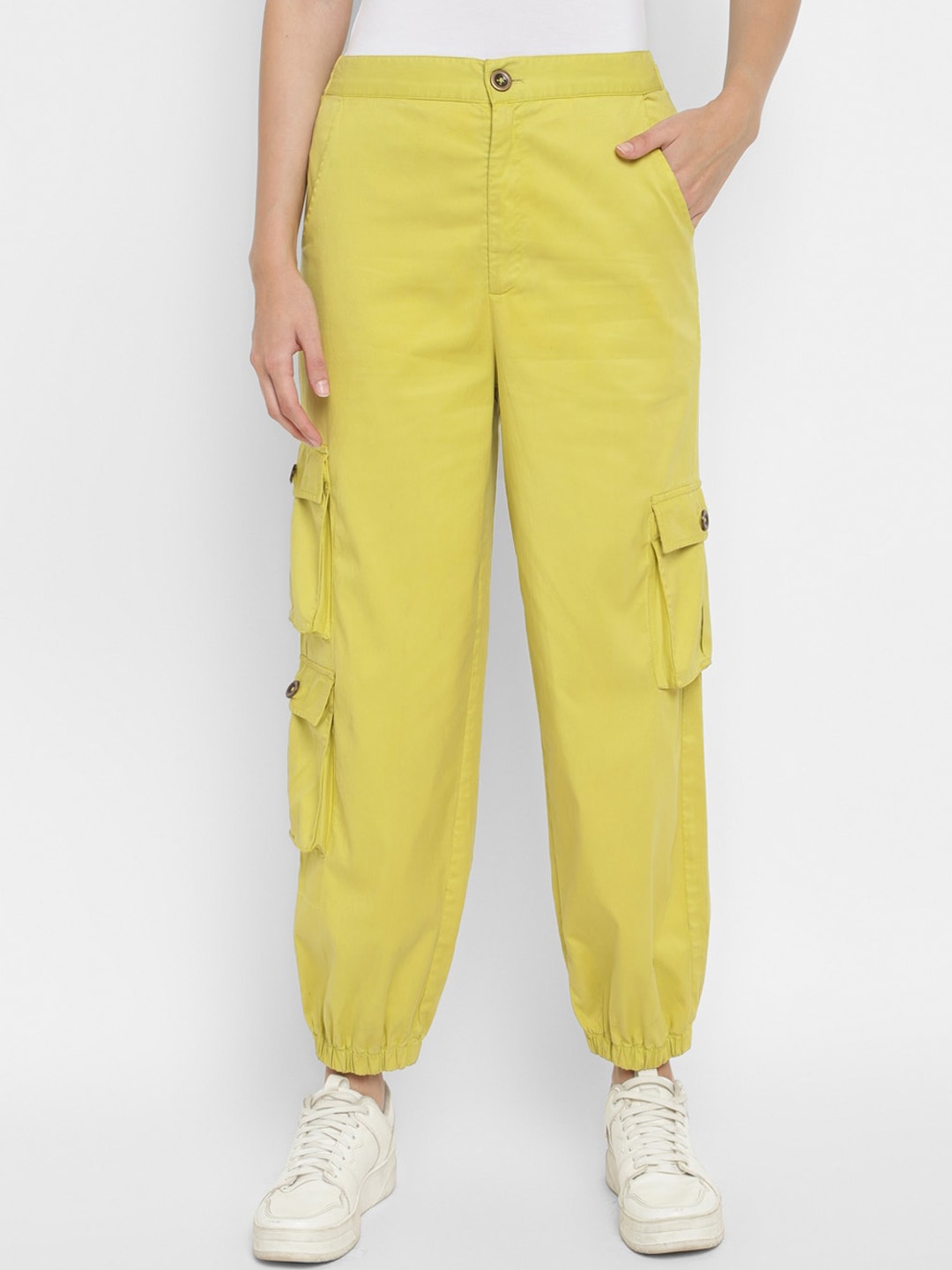

Taurus Women Mid-Rise Plain Cotton Cargos Trouser, Green