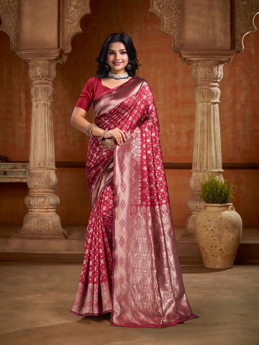 

V3 FASHION STUDIO Ethnic Motifs Zari Art Silk Banarasi Saree, Maroon