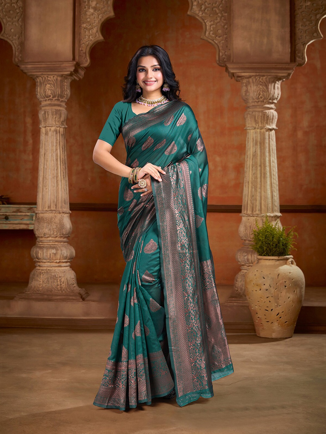

V3 FASHION STUDIO Ethnic Motifs Zari Art Silk Banarasi Saree, Green