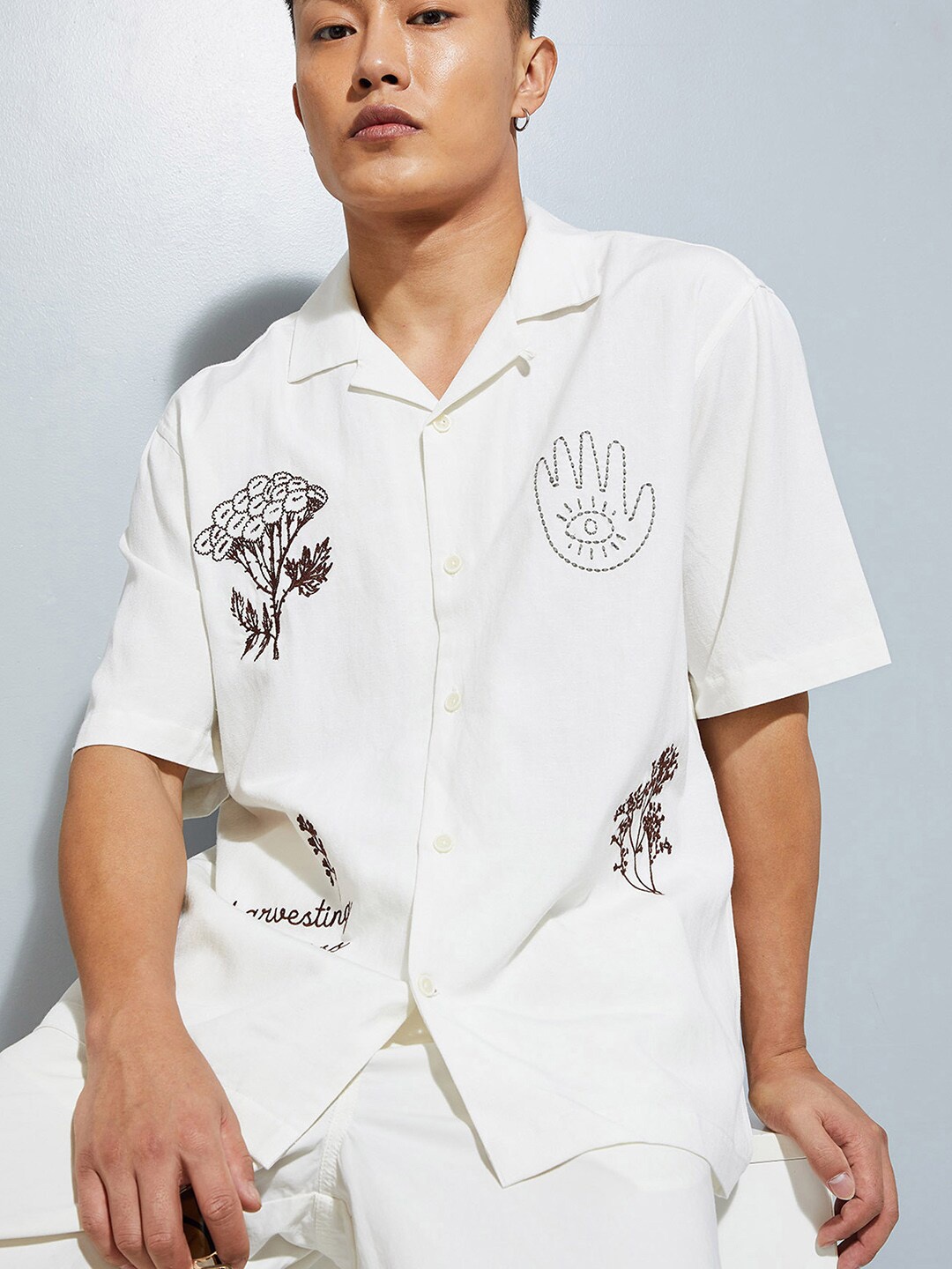 

max URB_N Men Oversized Embroidered Resort Shirt, Off white