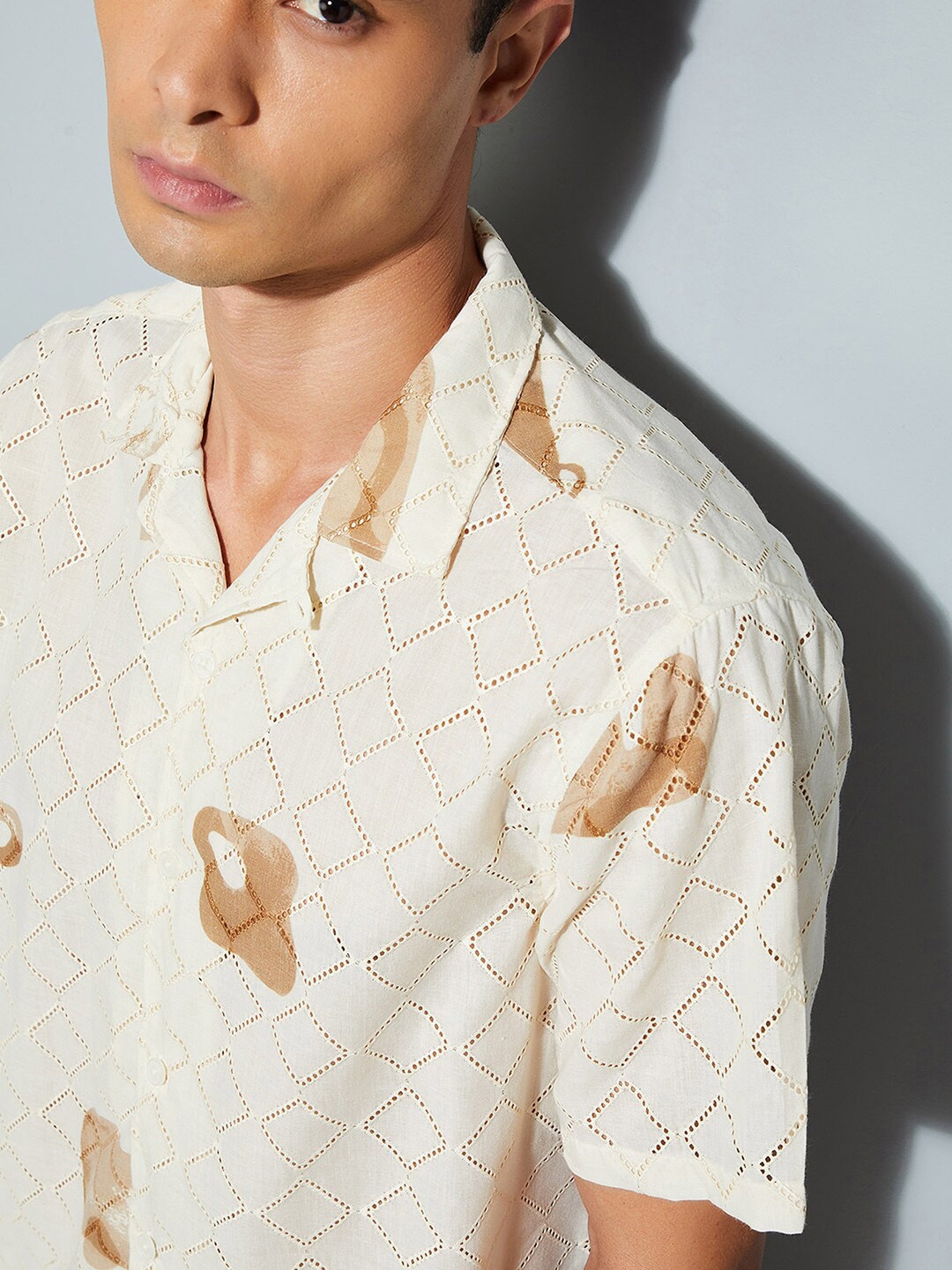 

max URB_N Men Schiffli Resort Shirt, Off white