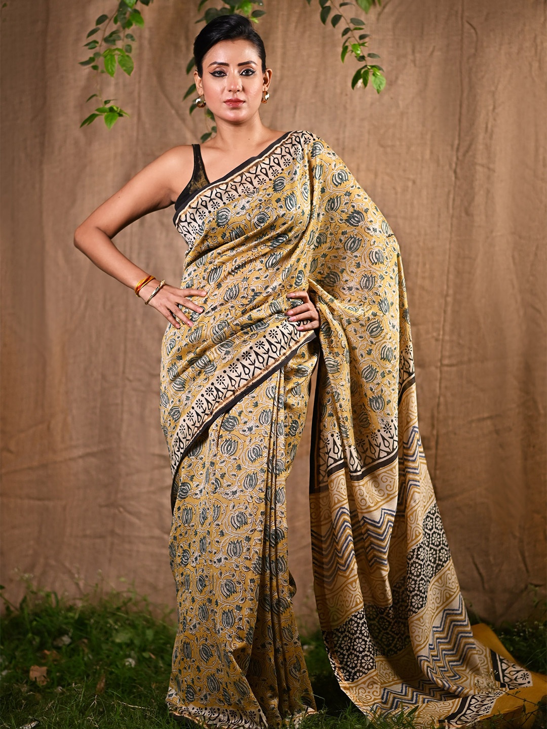 

Unnati Silks Kalamkari Silk Cotton Handloom Chanderi Saree, Yellow