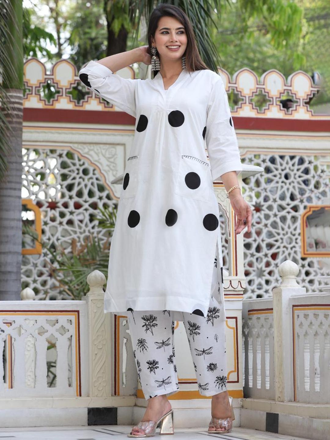 

KALINI Printed Regular Kurta with Trouser, Black