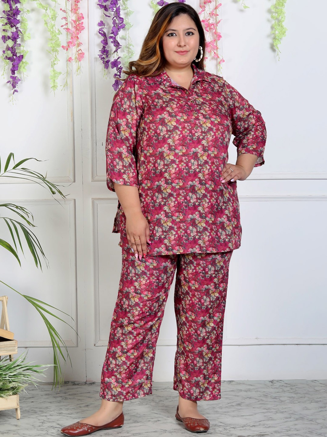 

Swasti Plus Size Floral Printed Pure Cotton Shirt With Trouser, Maroon