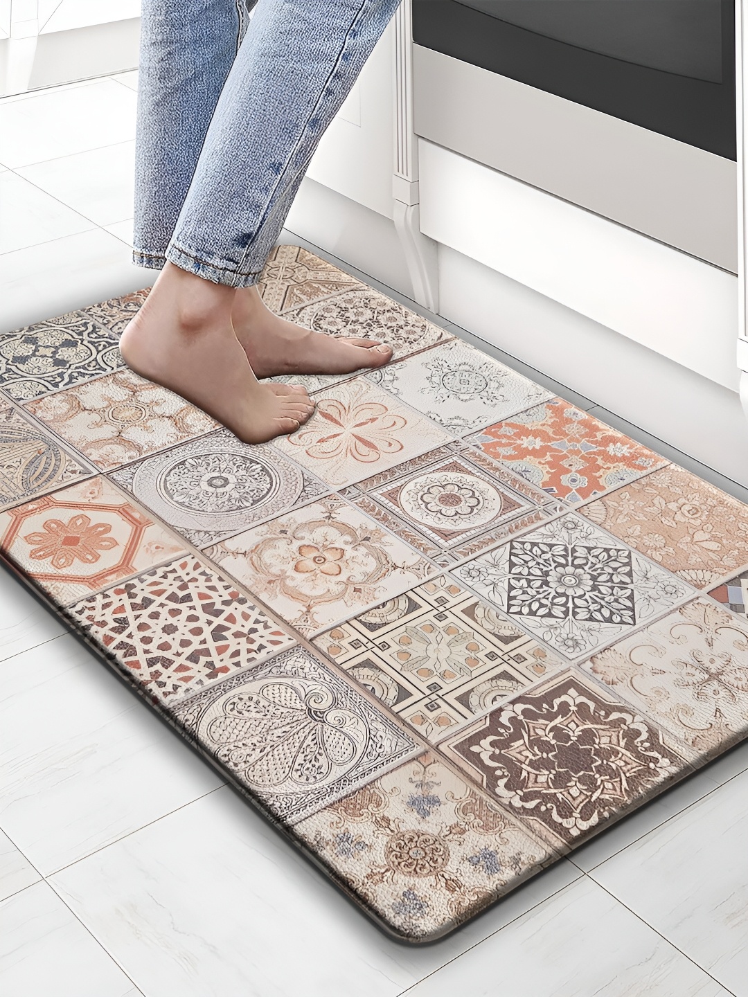 

LUXEHOME INTERNATIONAL Red Waterproof Anti-Skid Doormat