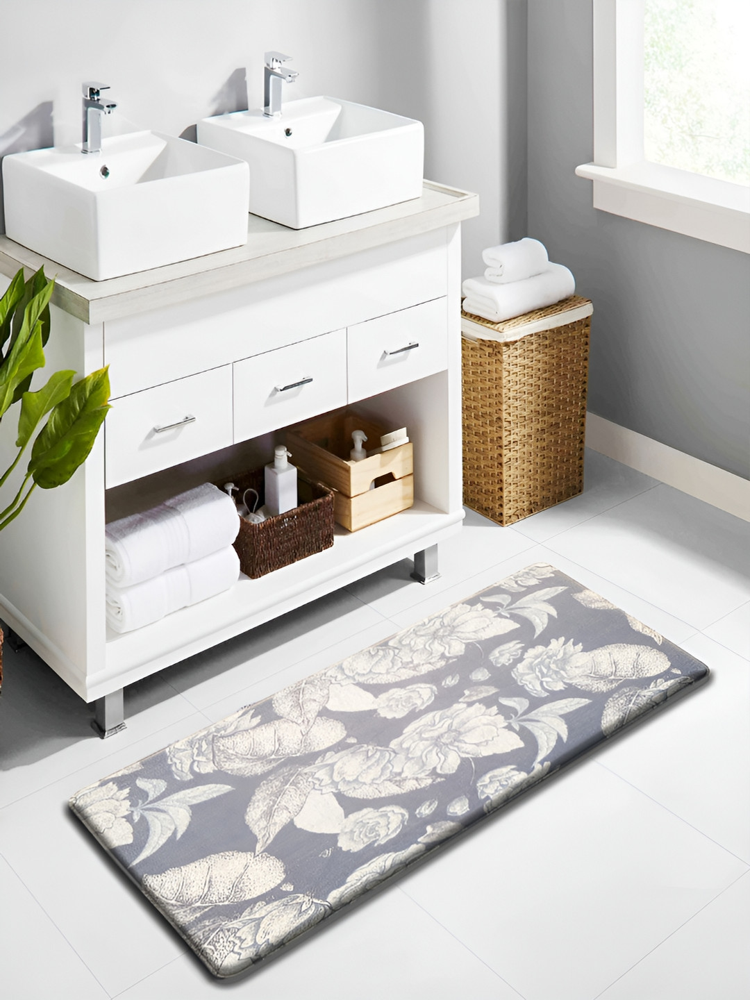 

LUXEHOME INTERNATIONAL Grey Waterproof Floor Runner