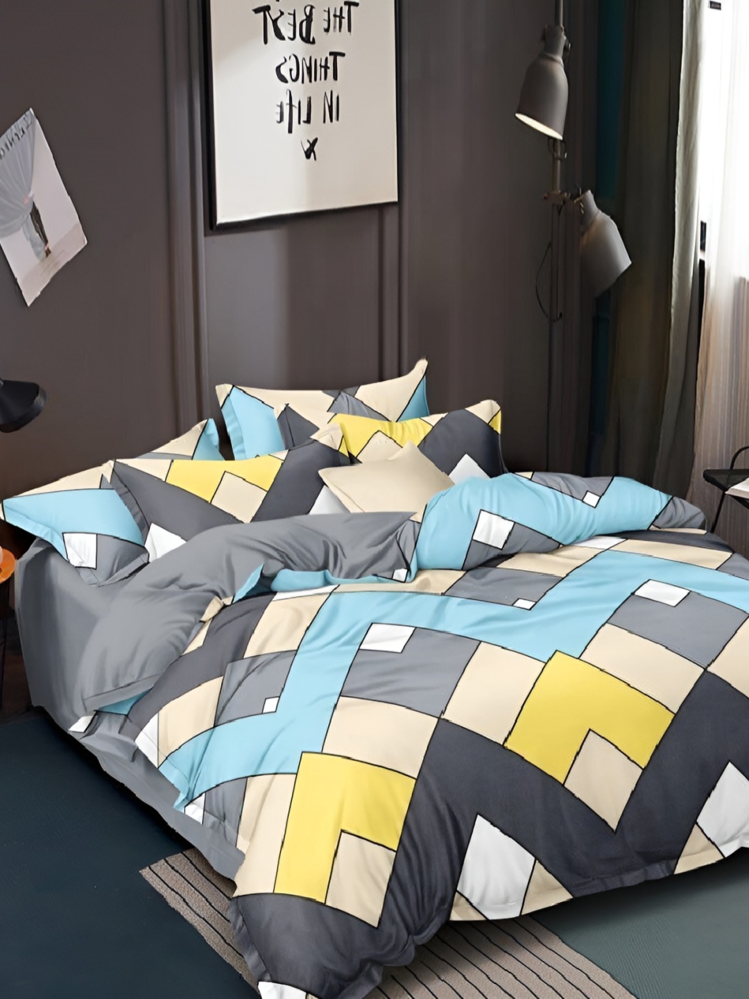 

Laying Style Grey & Cream 4 Pieces Geometric Double King Regular Bedding Set