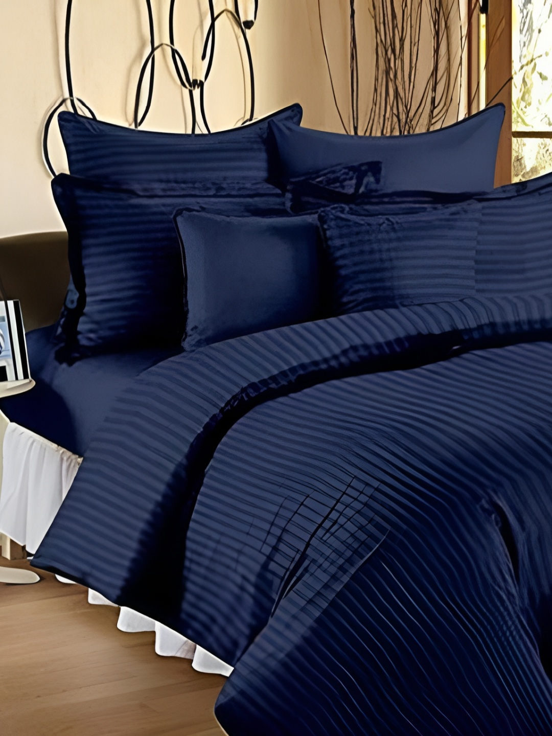 

Laying Style Blue 4 Pieces Striped Printed Double King Bedding Set