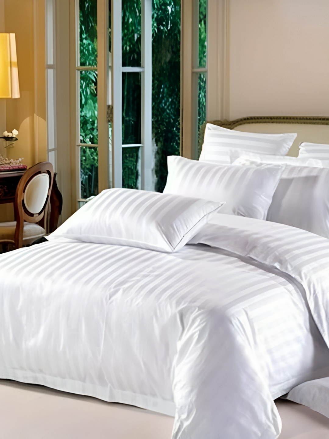 

Laying Style White 4 Piece Striped Double King Bedding Set