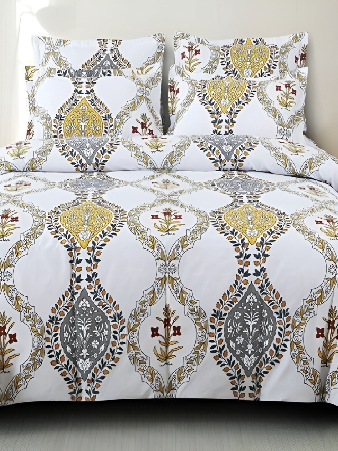 

Laying Style White & Grey 4 Pieces Ethnic Motifs Printed Double King Bedding Set