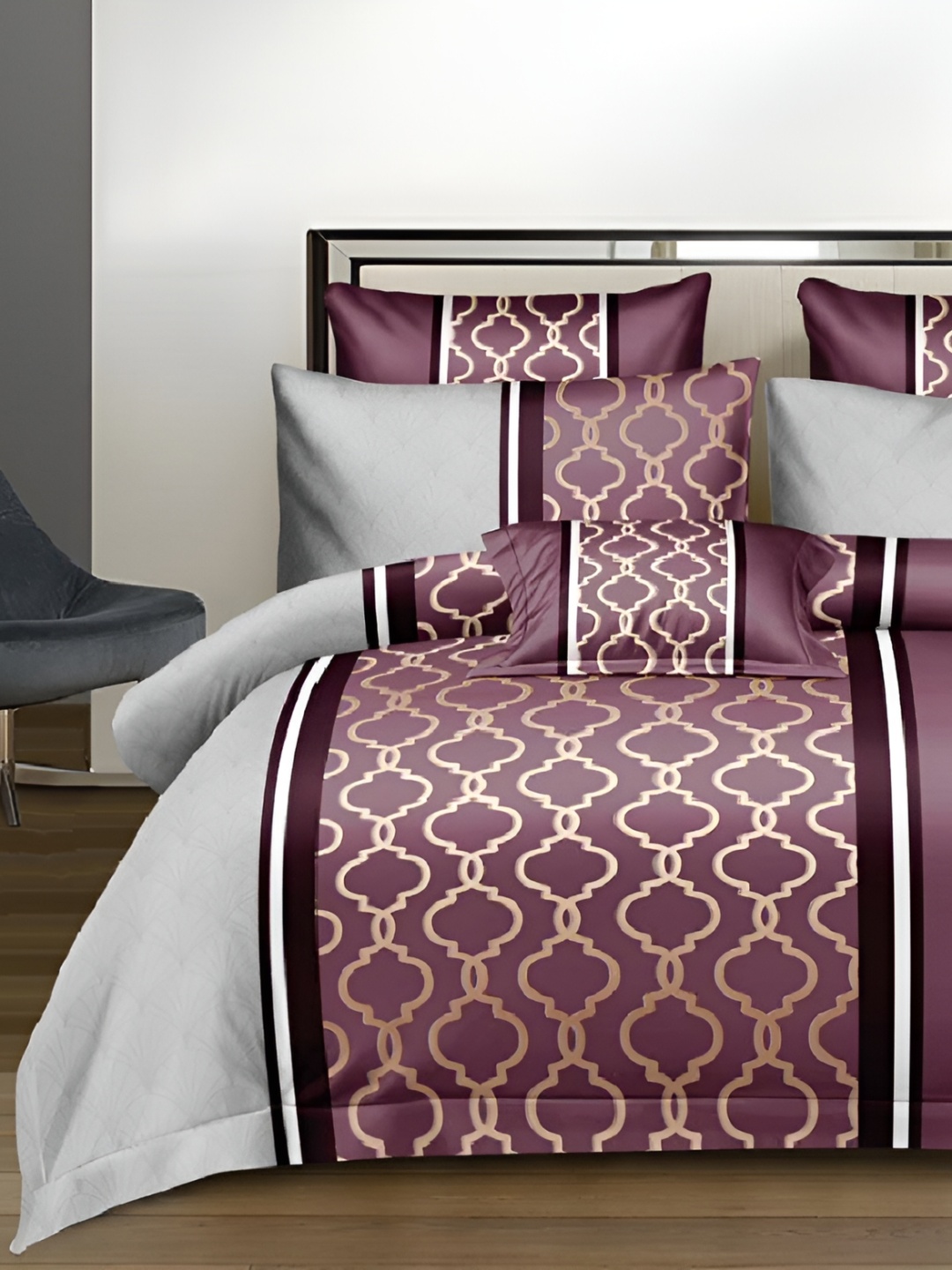 

Laying Style Purple & White Floral 4 Piece Double King Regular Bedding Set