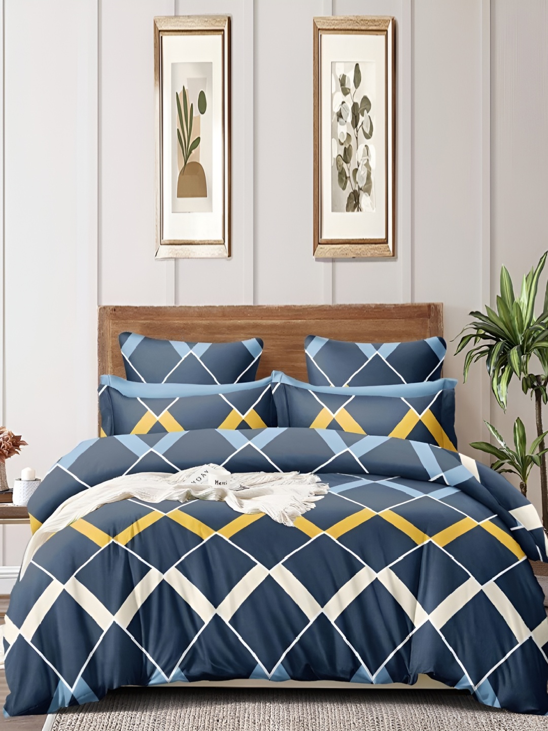 

Laying Style Blue & White 4 Pieces Geometric Printed Double King Bedding Set