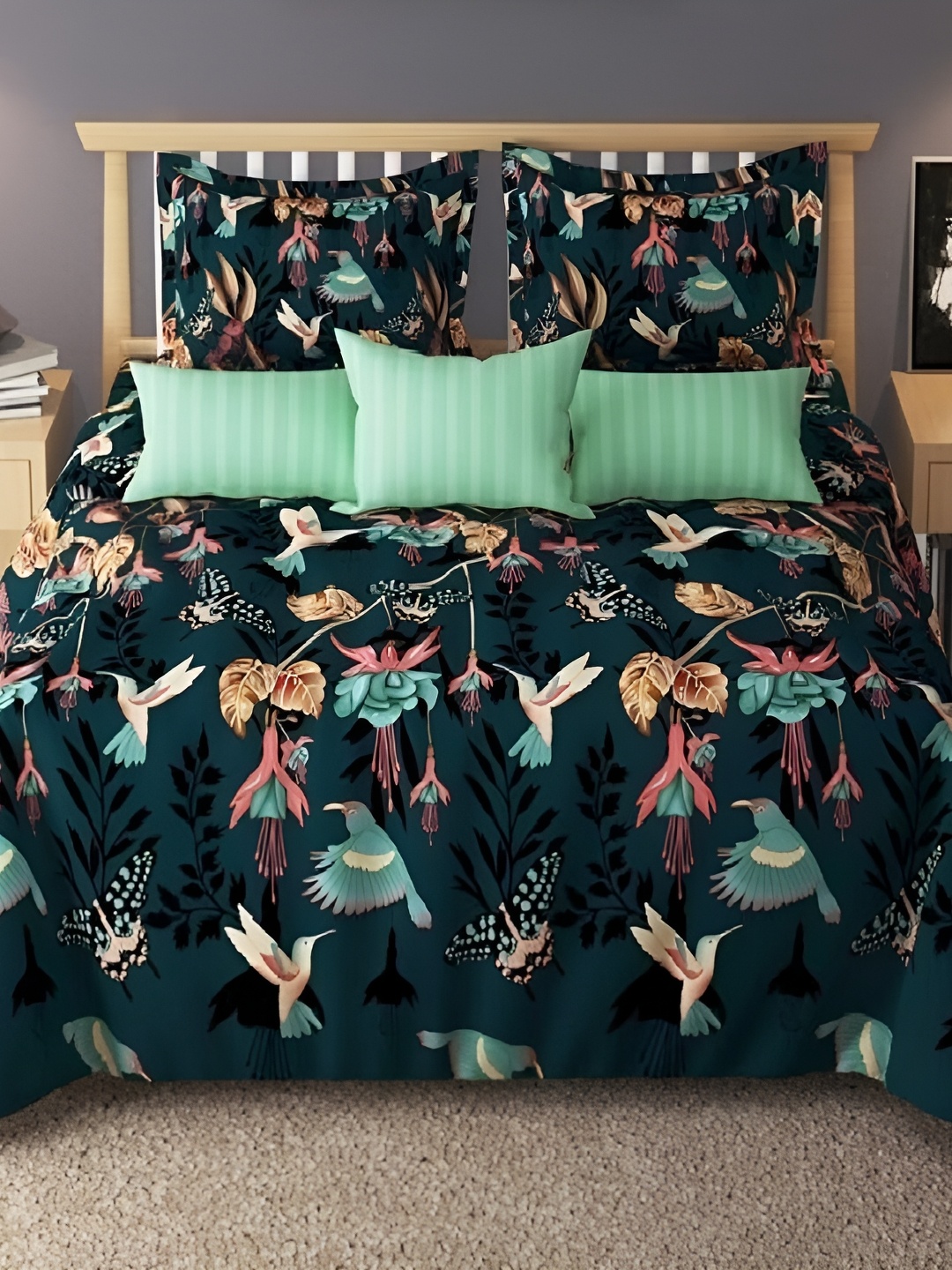 

Laying Style Green & Pink 4 Pieces Floral Printed Double King Regular Bedding Set