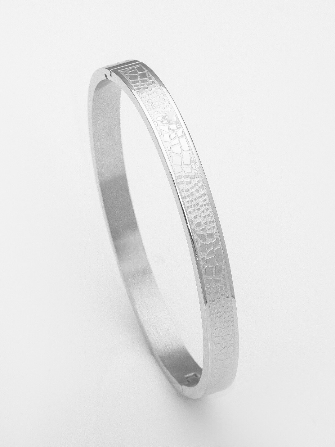 

SWASHAA Silver-Plated Bangle-Style Bracelet