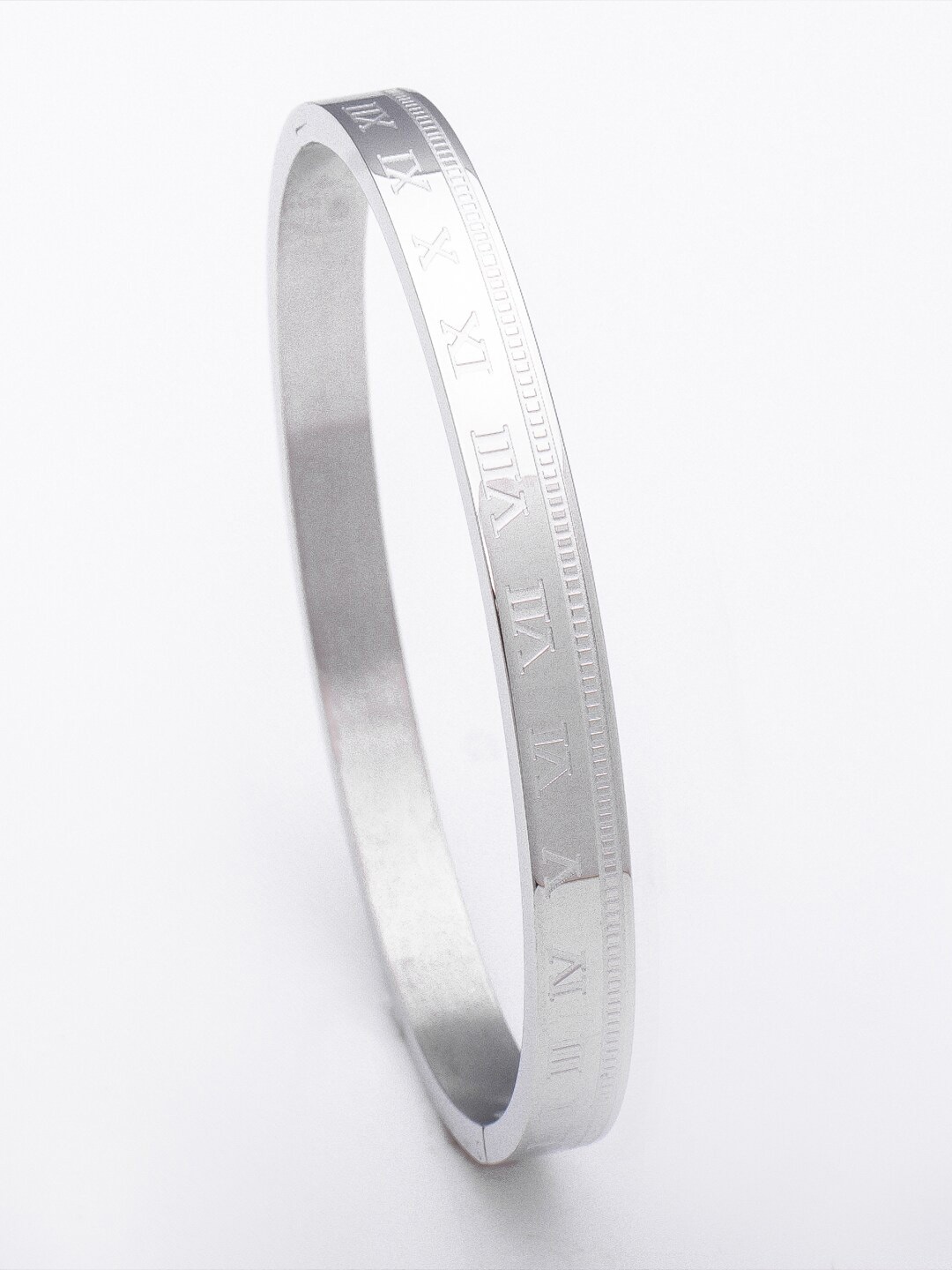 

SWASHAA Stainless Steel Silver-Plated Bangle-Style Bracelet