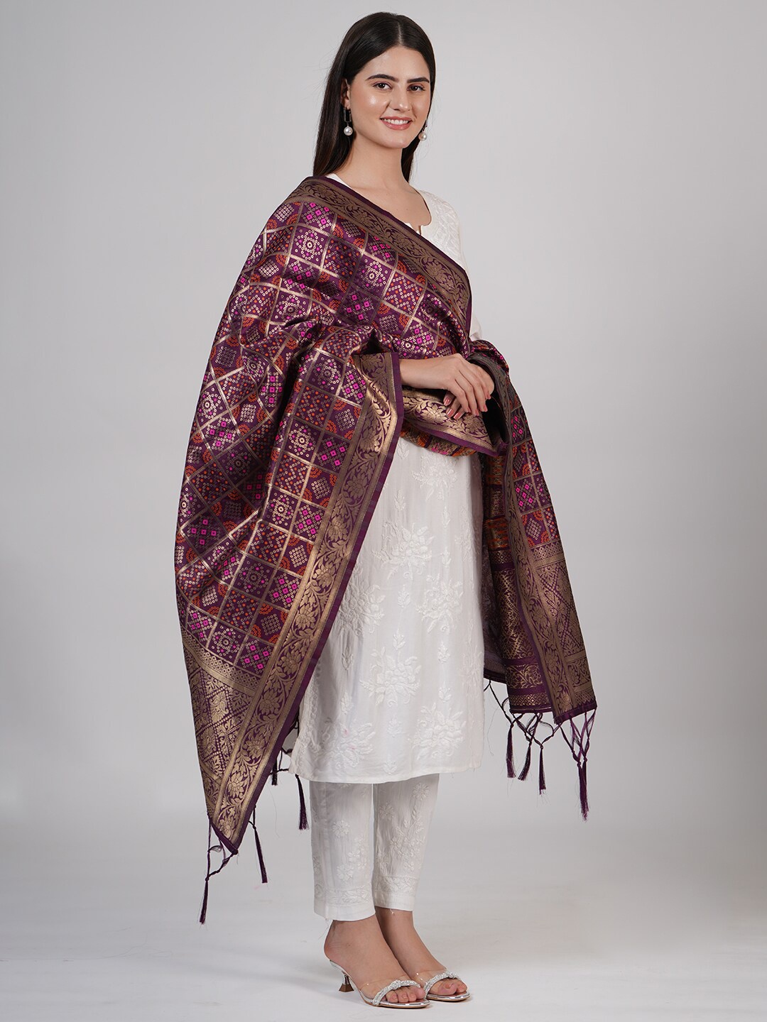 

MUFFLY Bandhani Woven Designed Dupatta with Zari, Maroon