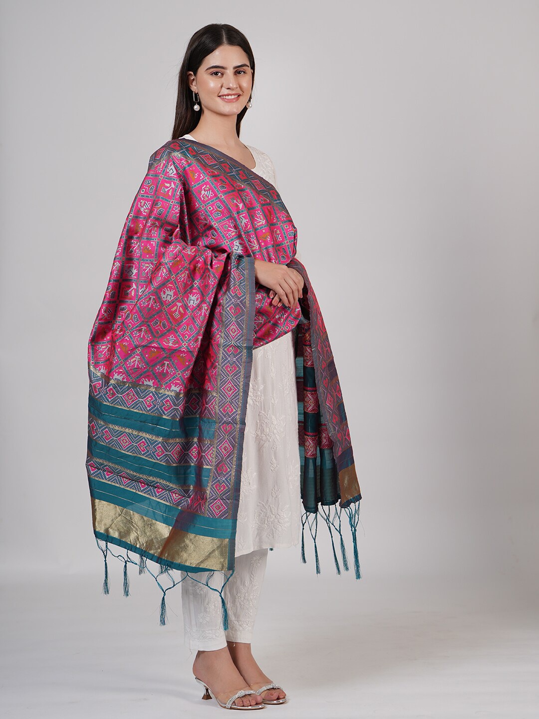 

MUFFLY Ethnic Motifs Woven Designed Dupatta, Pink