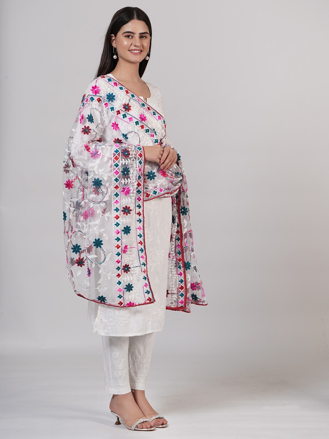 

MUFFLY Embroidered Net Phulkari Dupatta, White