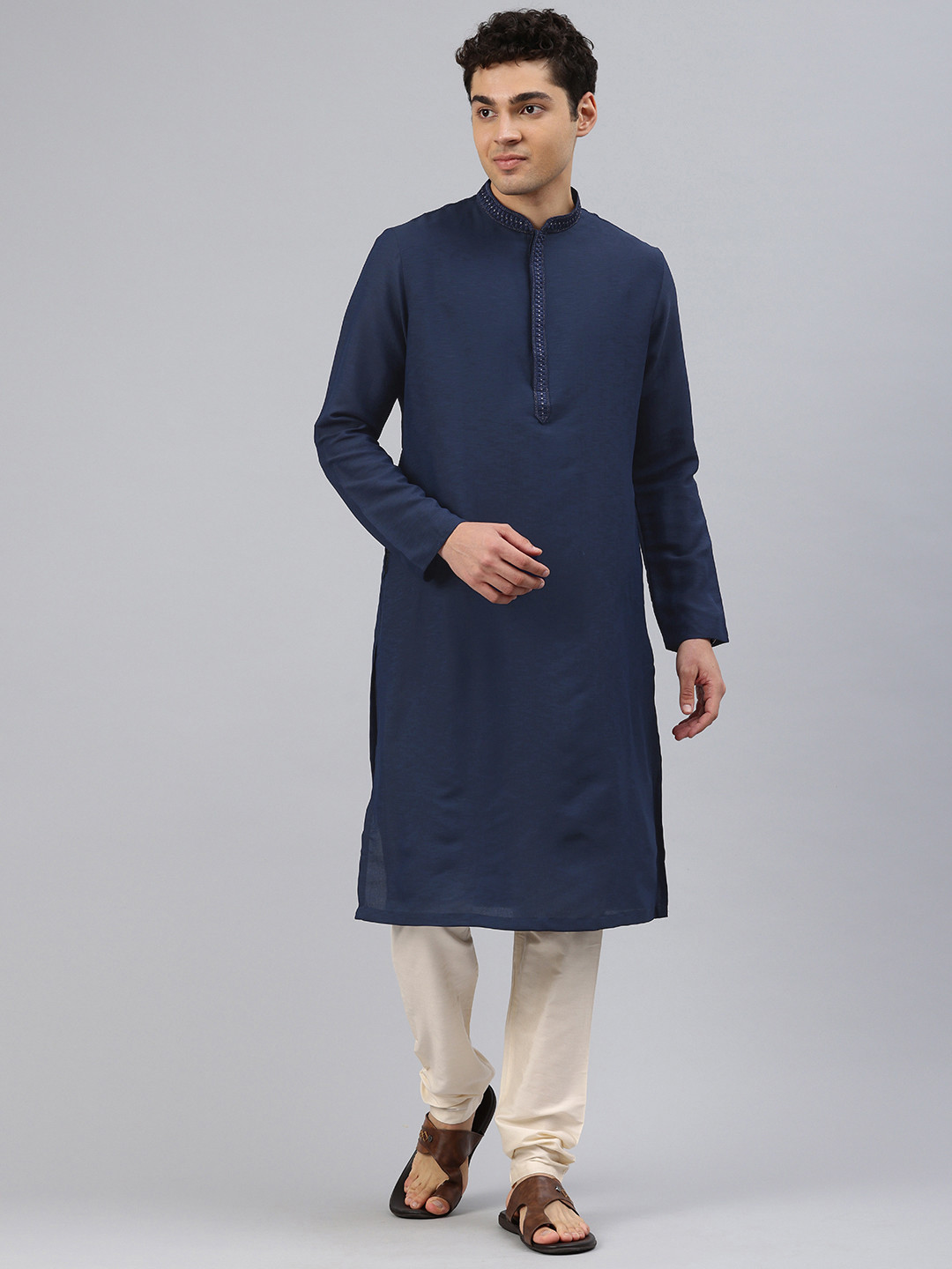 

Manthan Men Solid Thread Work Kurta with Pyjamas, Blue