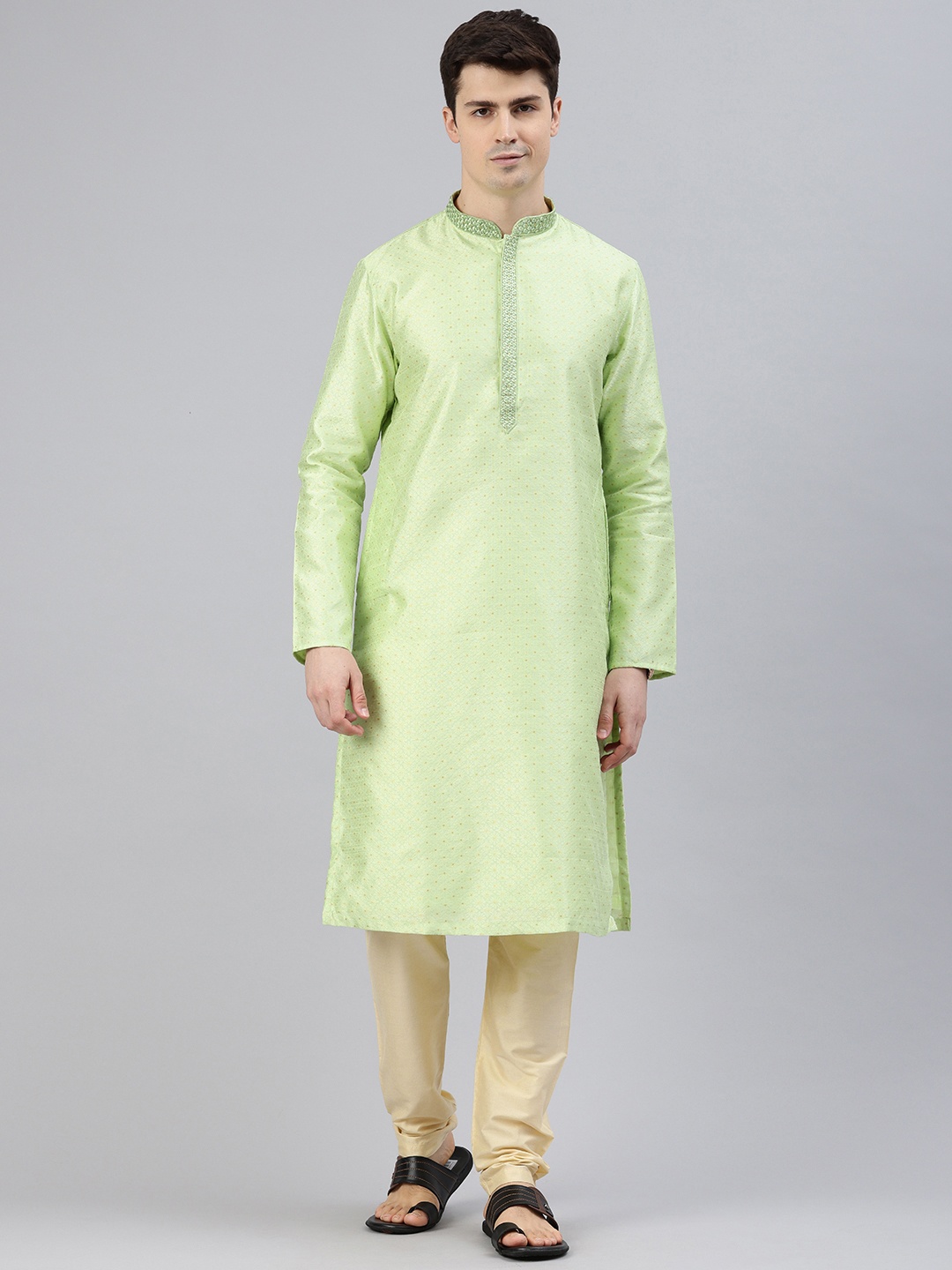 

Manthan Woven Design Mandarin Collar Kurta Set, Green