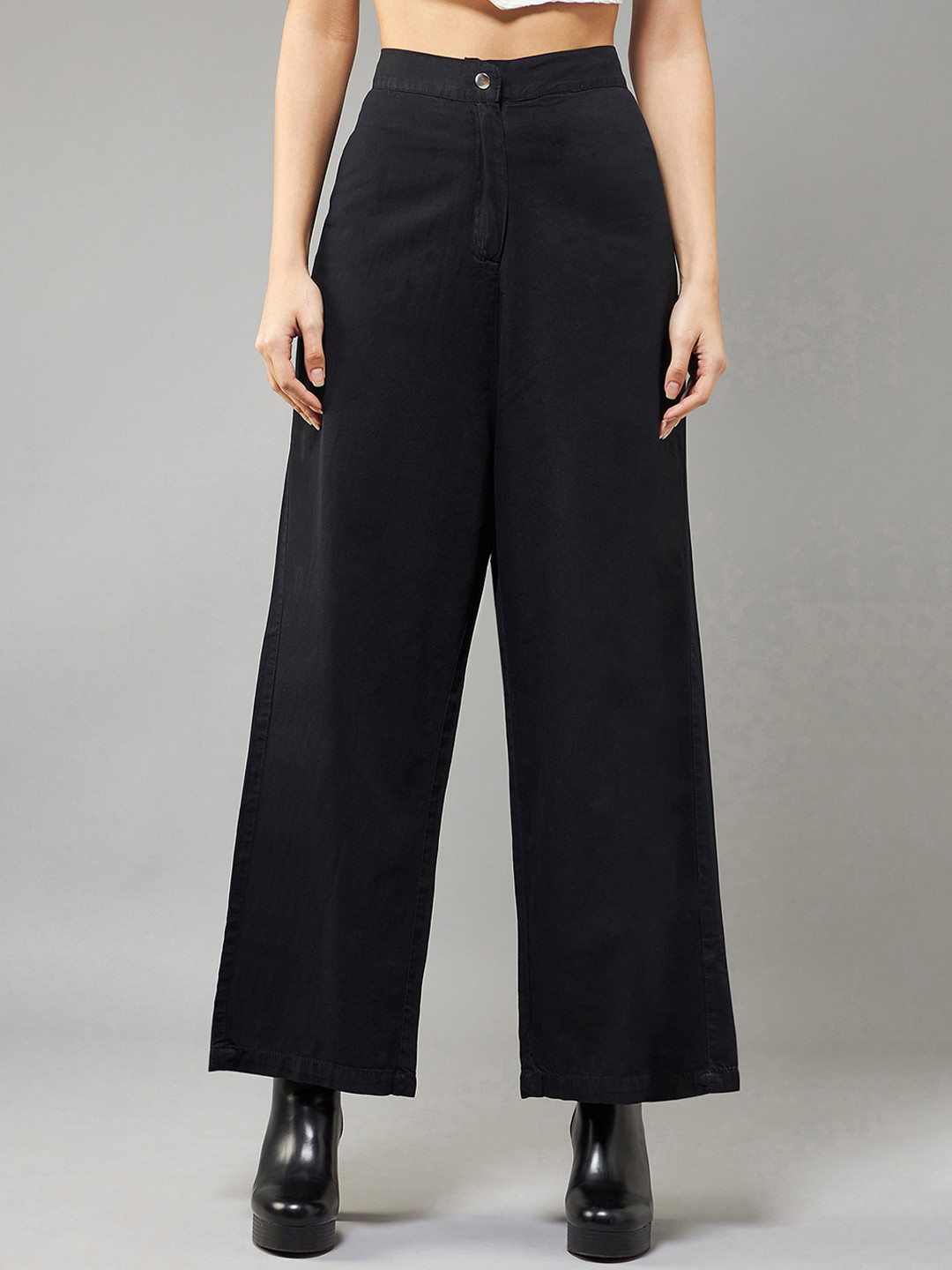 

Miss Chase Women Relaxed Fit High-Rise Clean Look Stretchable Jeans, Black