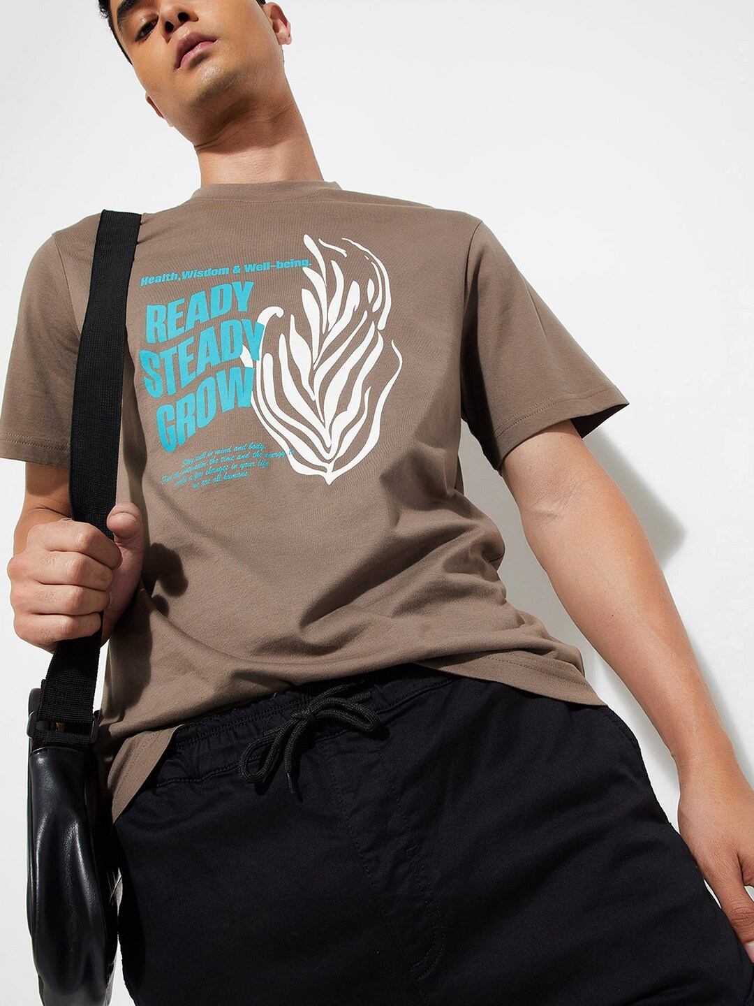 

max URB_N Men Regular Fit Graphic Printed T-shirt, Brown