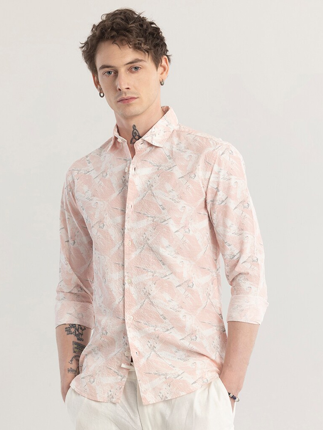 

Snitch Straight Skinny Fit Floral Printed Cotton Casual Shirt, Pink