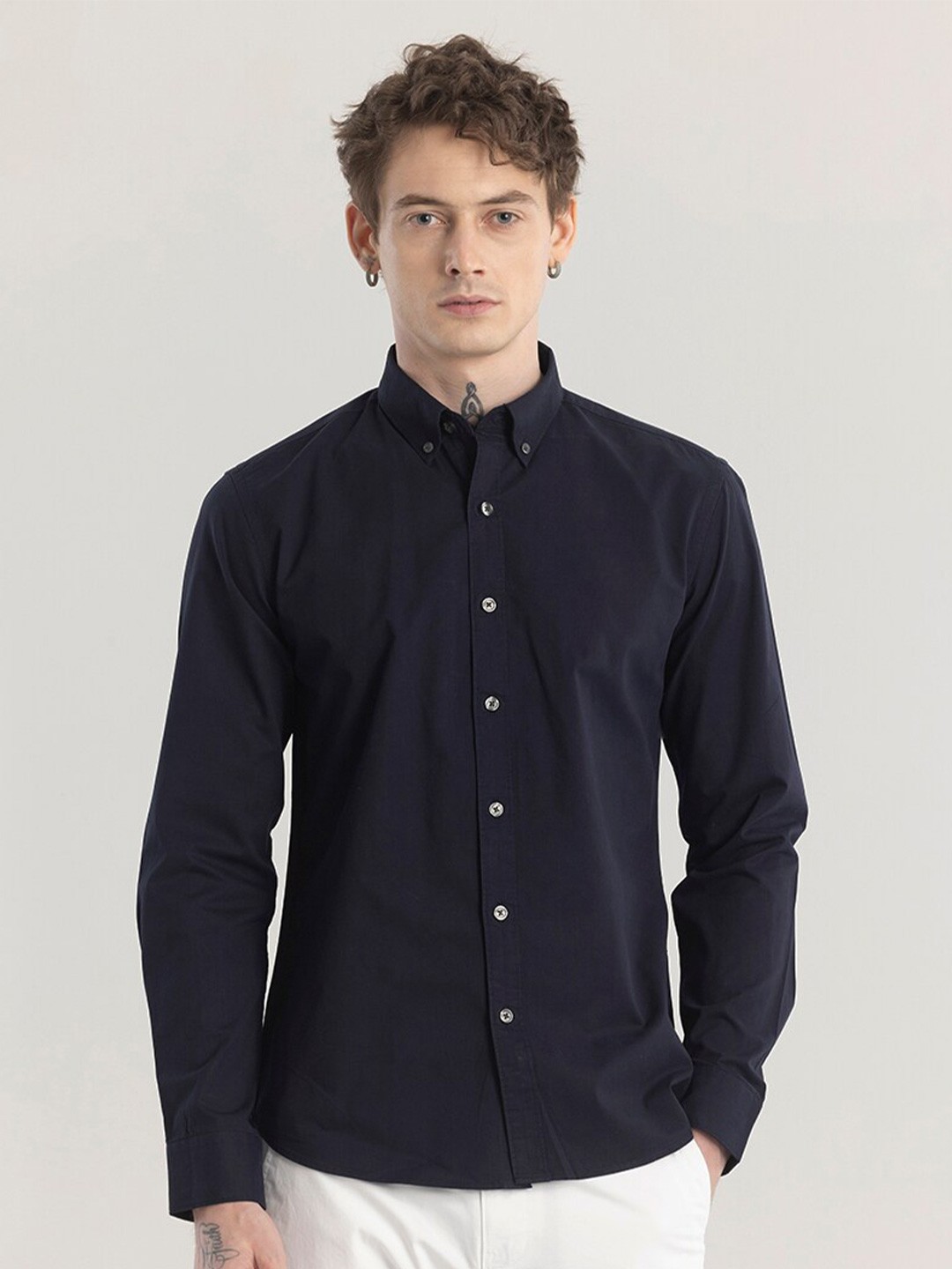 

Snitch Navy Blue Straight Slim Fit Cotton Casual Shirt