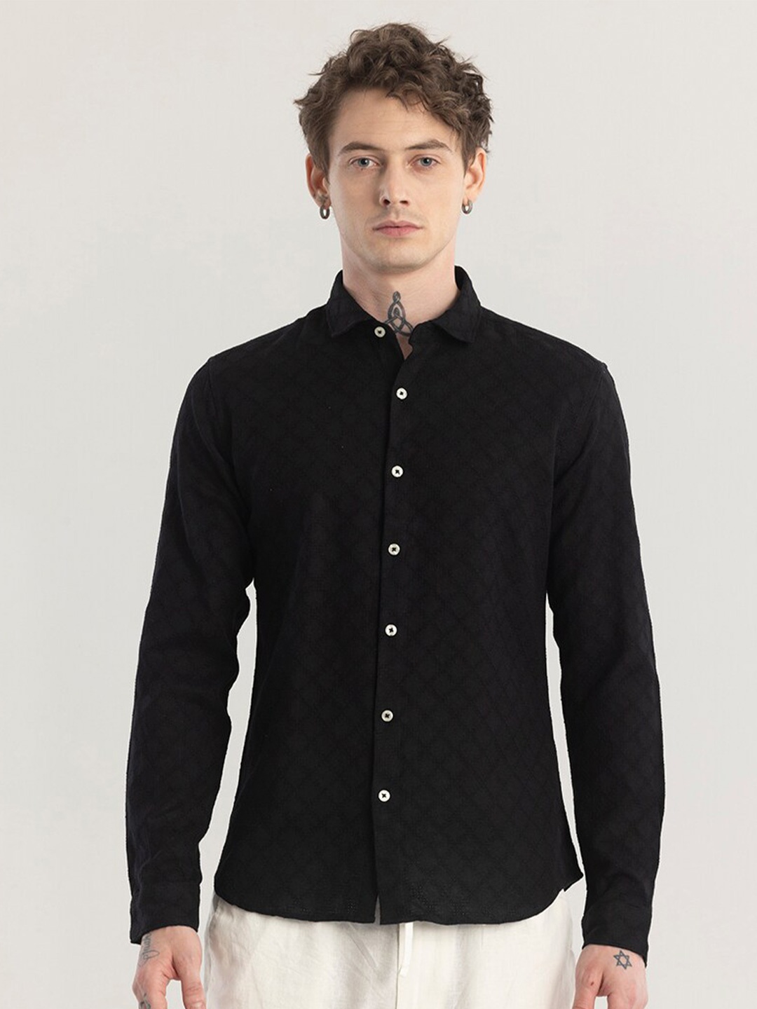 

Snitch Black Straight Slim Fit Spread Collar Cotton Casual Shirt