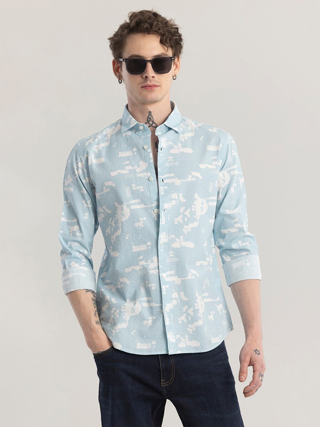 

Snitch Straight Skinny Fit Abstract Printed Casual Shirt, Blue