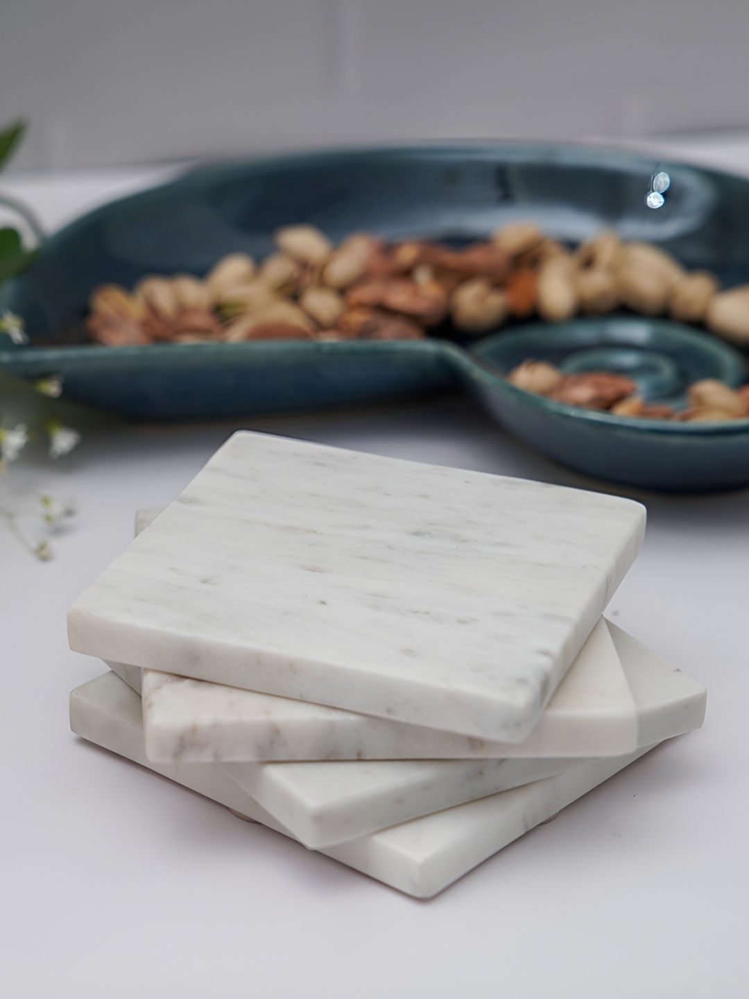 

HOMEARTE White 4 Pieces Marble Coasters