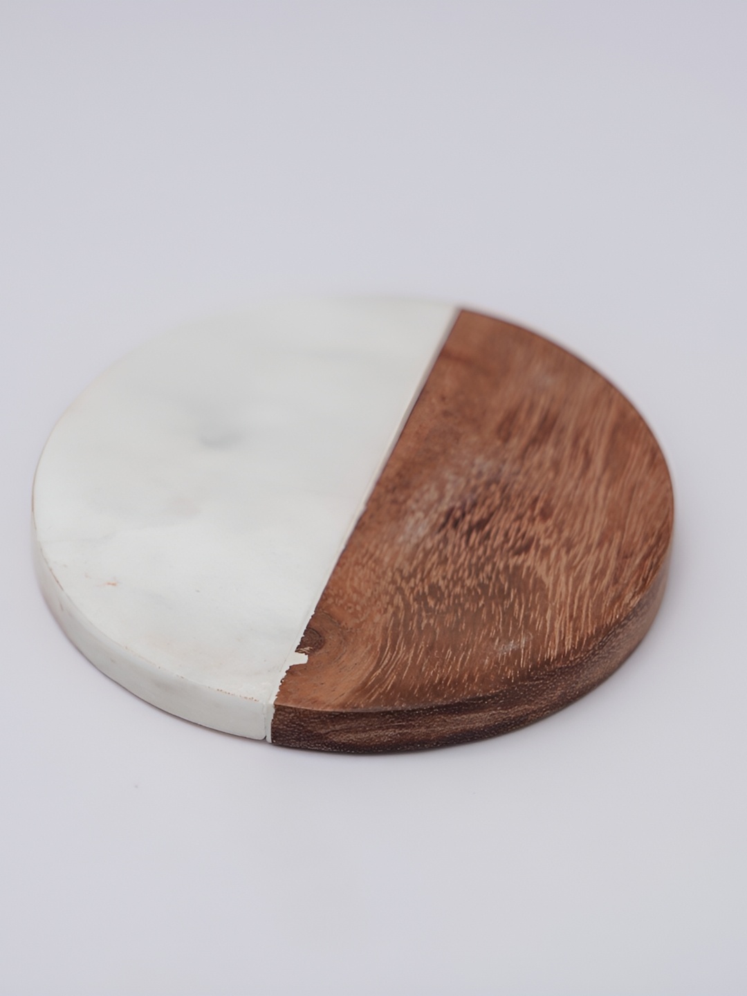 

HOMEARTE White 2 Pieces Marble Wood Coasters