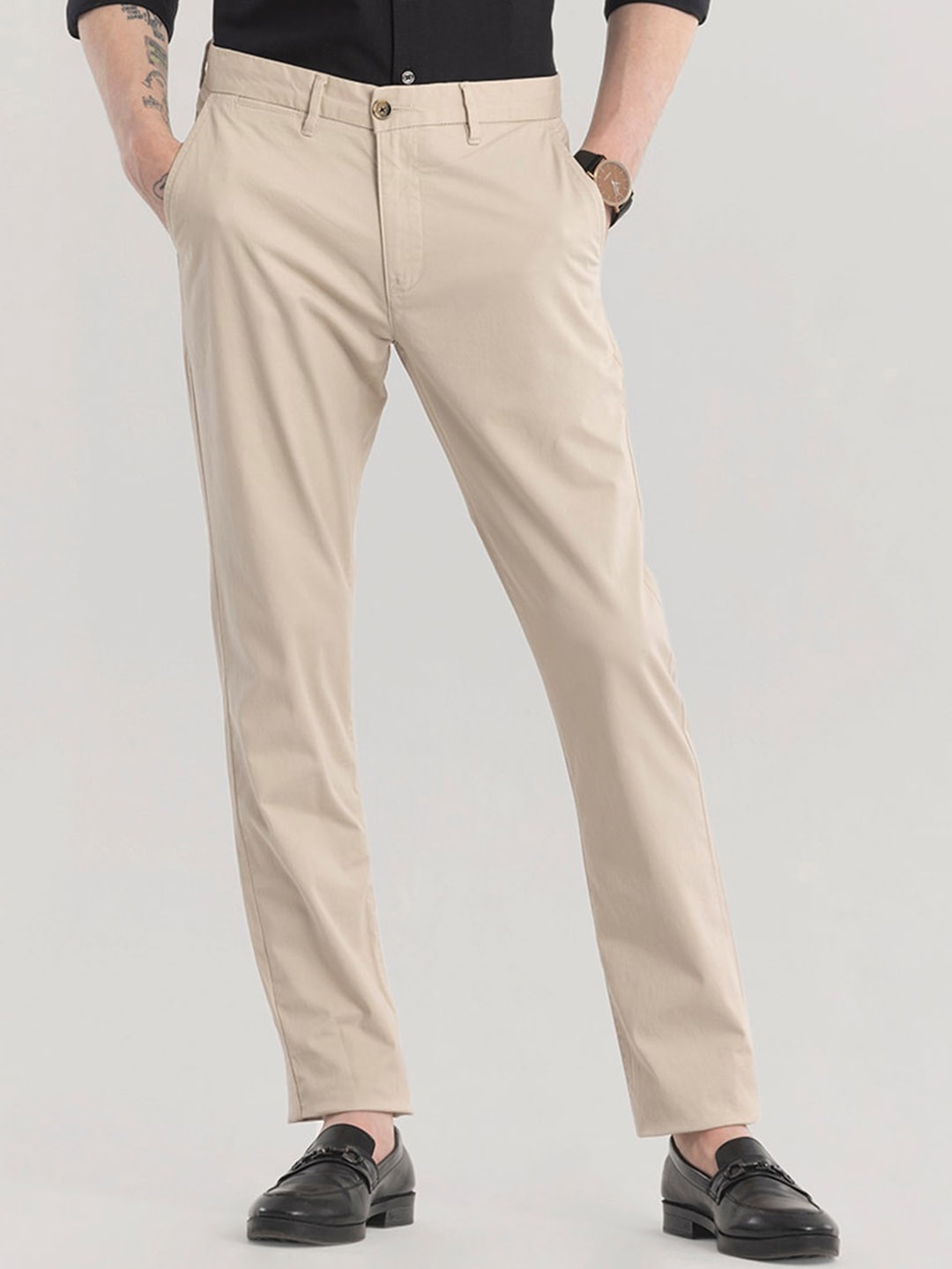 

Snitch Men Beige Slim Fit Mid-Rise Cotton Formal Trousers