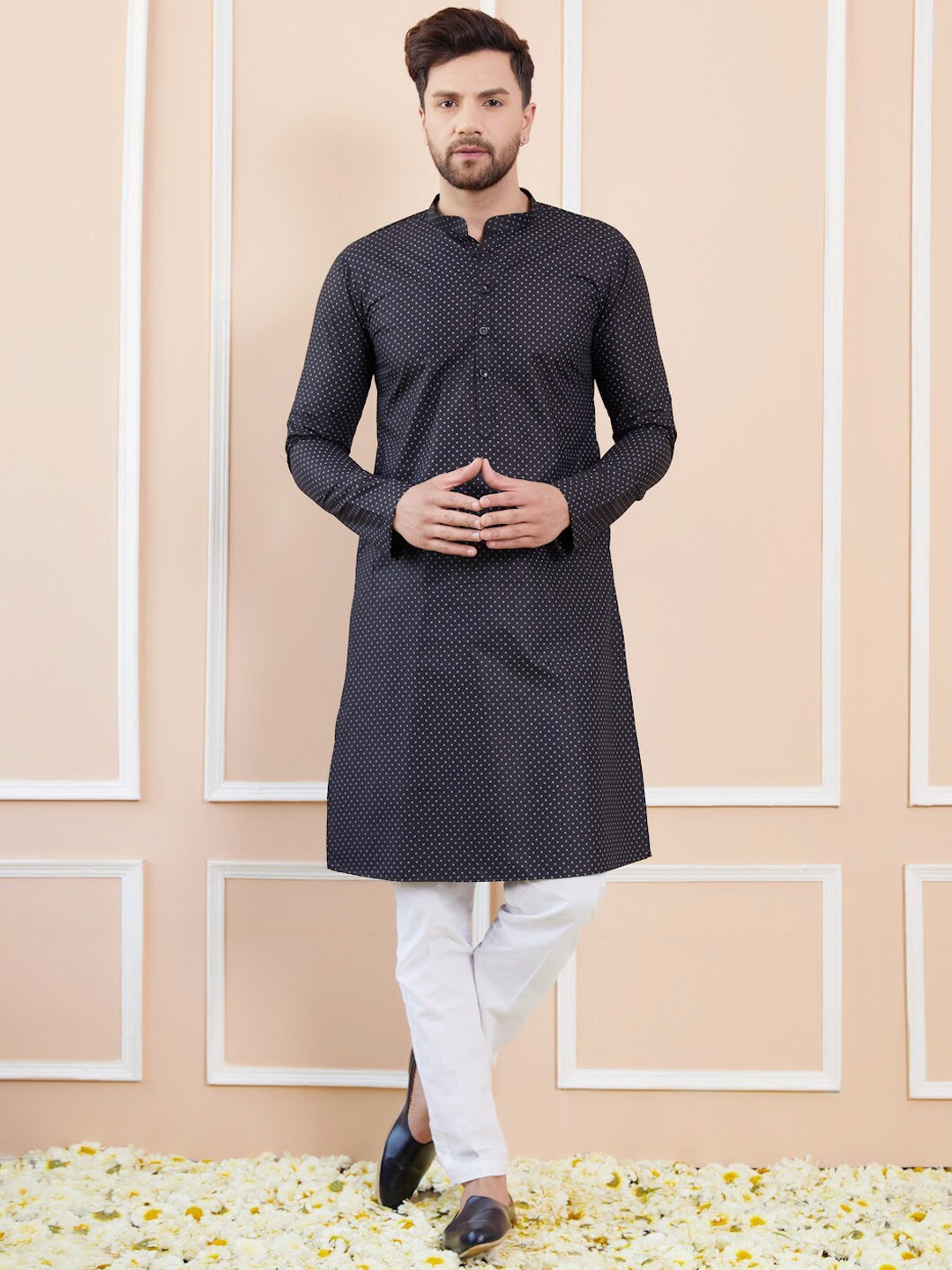 

See Designs Floral Printed Regular Long Sleeves Mandarin Collar Cotton Kurta with Pyjamas, Black