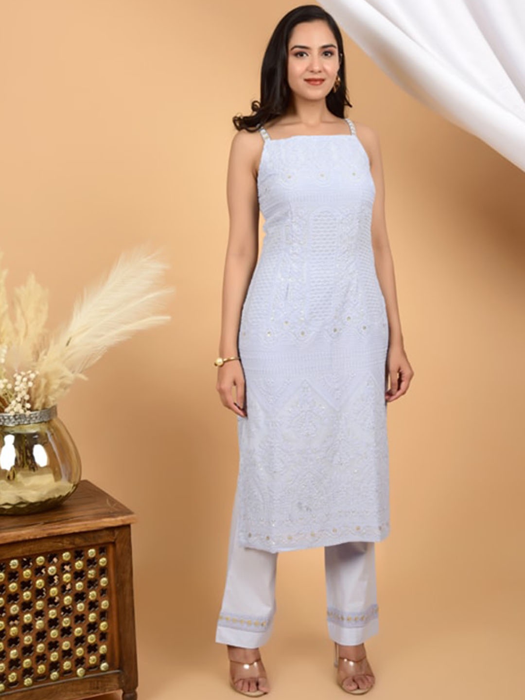 

HANDME Floral Embroidered Shoulder Straps Sleeveless Chikankari Straight Kurta & Palazzos, Blue