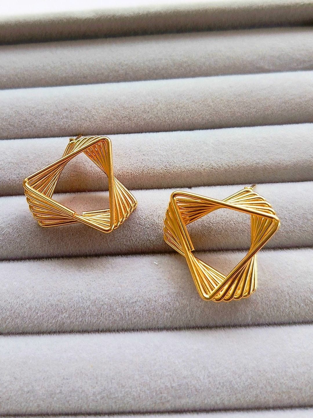 

DressBerry Gold-Plated Triangular Drop Earrings