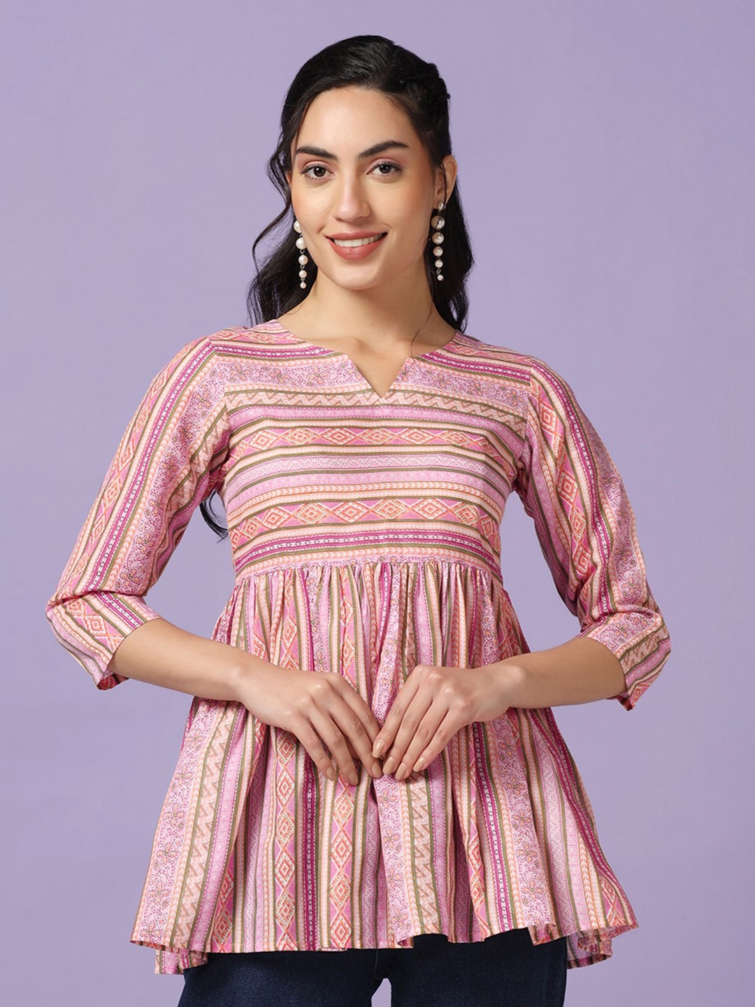 

FASHION DREAM Geometric Print Round Neck Three-Quarter Sleeves Cotton Empire Top, Pink