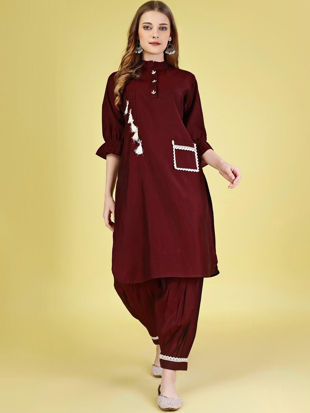 

Tikhi Imli Mandarin Collar Bell Sleeves Tunic With Trousers, Maroon