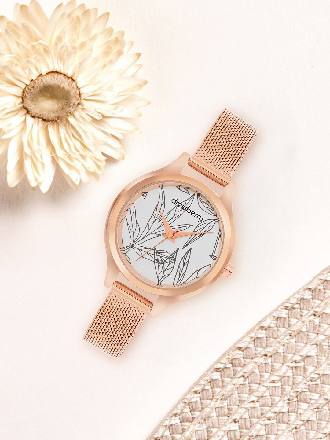 

DressBerry Women White Printed Dial & Bracelet Style Straps Analogue Watch DB_SS23_7F