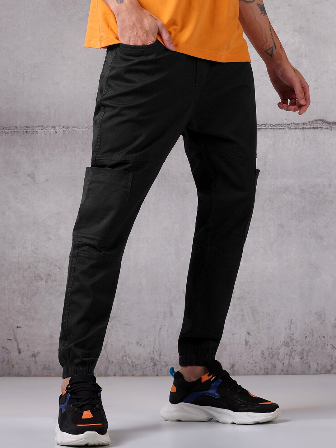 

Beyoung Men Original Mid-Rise Cotton Joggers Trouser, Black