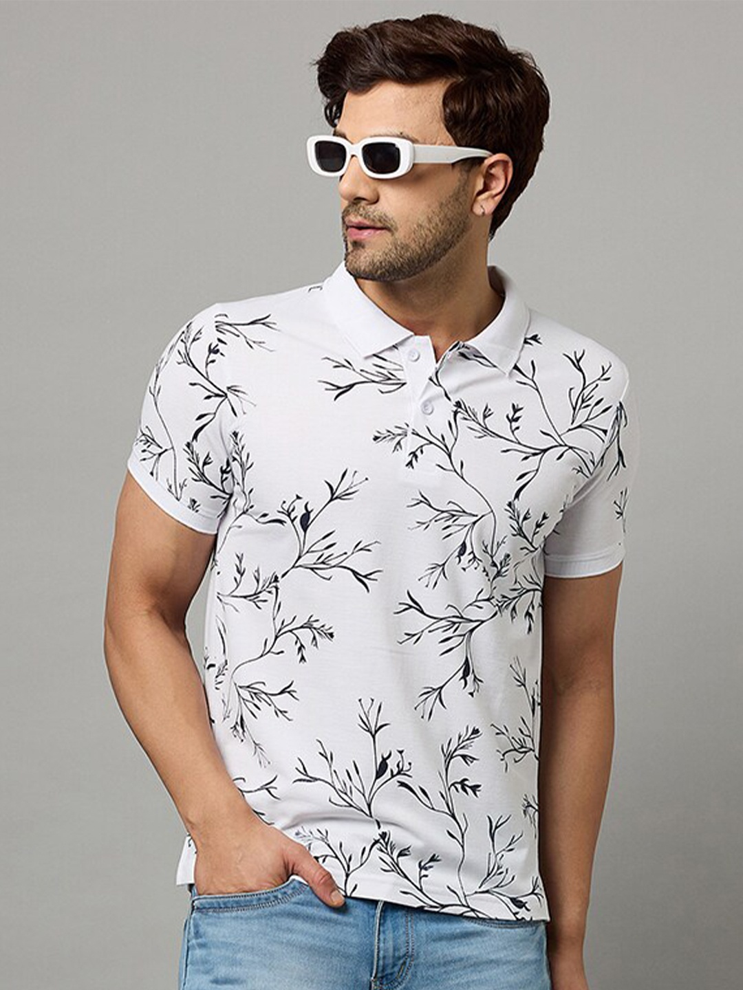 

Zigo Printed Polo Collar Regular Fit T-shirt, White