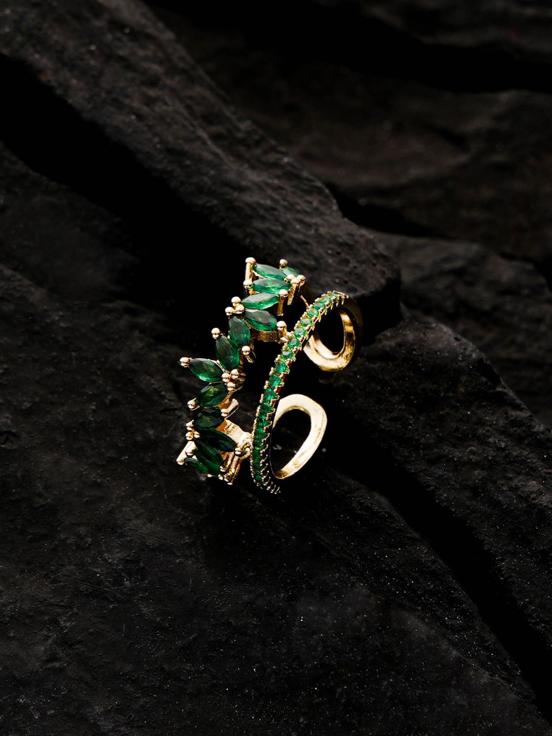 

SWASHAA Gold-Plated Artificial Stones-Studded Finger Ring
