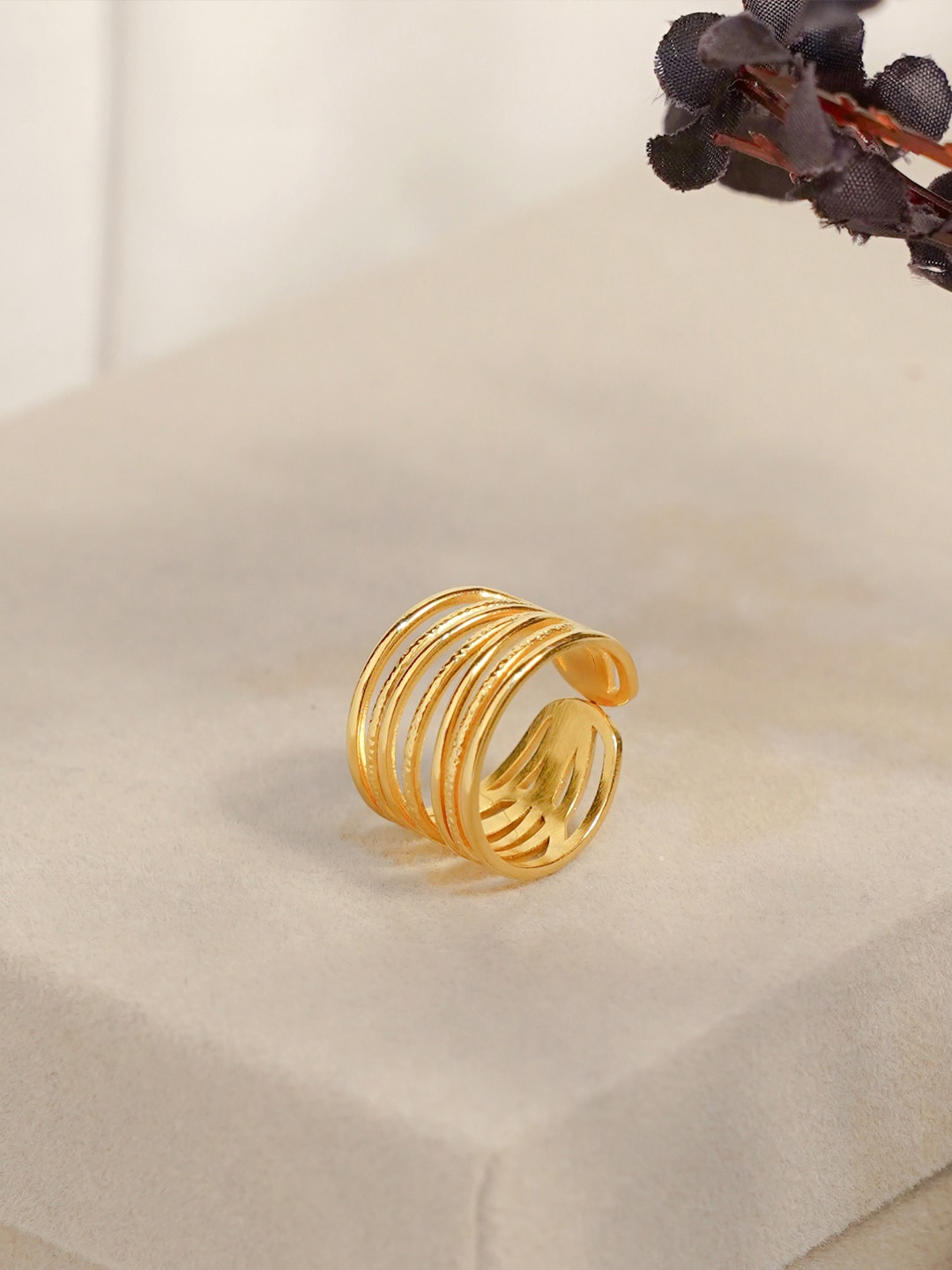 

SWASHAA Gold-Plated Finger Ring