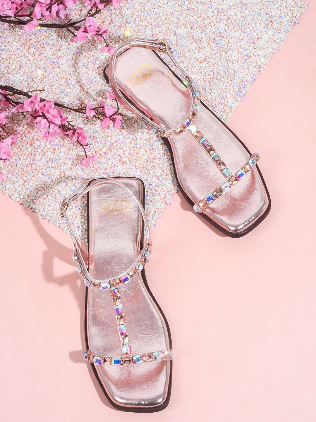 

THE WHITE POLE Embellished Open Toe Flats, Rose gold