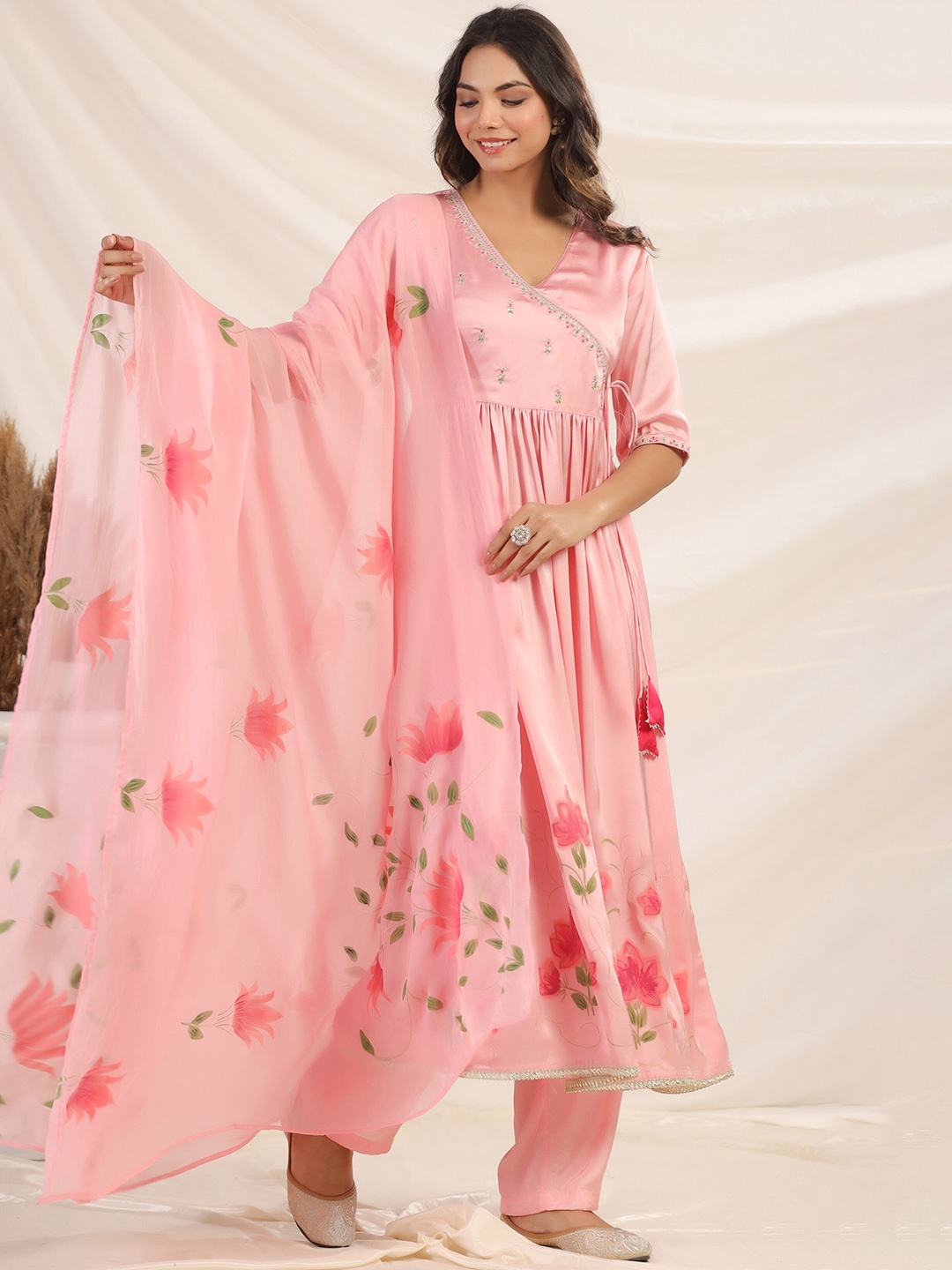 

mirari Floral Printed V-Neck Short Sleeves Kurta with Trousers & With Dupatta, Pink